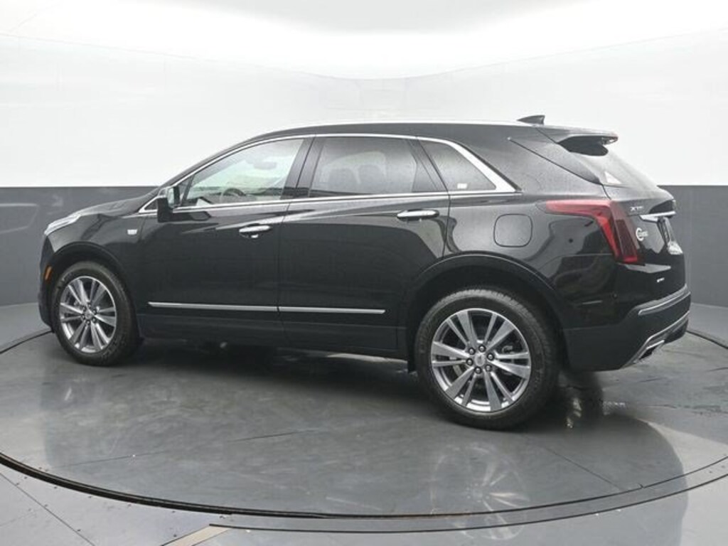 New 2026 CADILLAC XT5 Premium Luxury SUV