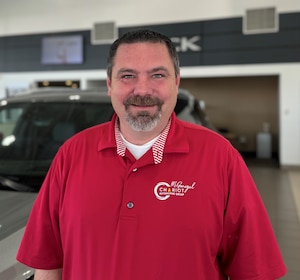 Staff member CHUCK ROUNDER from ID_99fb46df0600