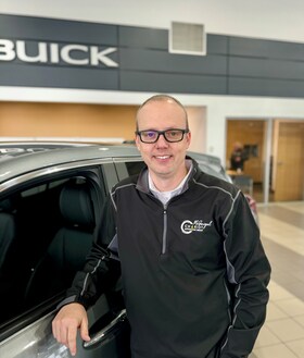 Staff member TRAVIS SHEDRON from ID_f6cbcfe676b3
