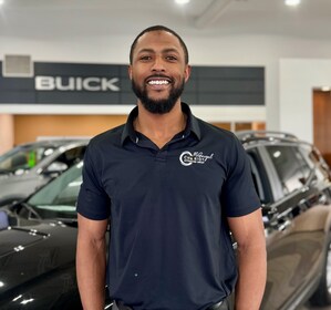 Staff member KEVIN SIMMS from ID_006dac511dcc