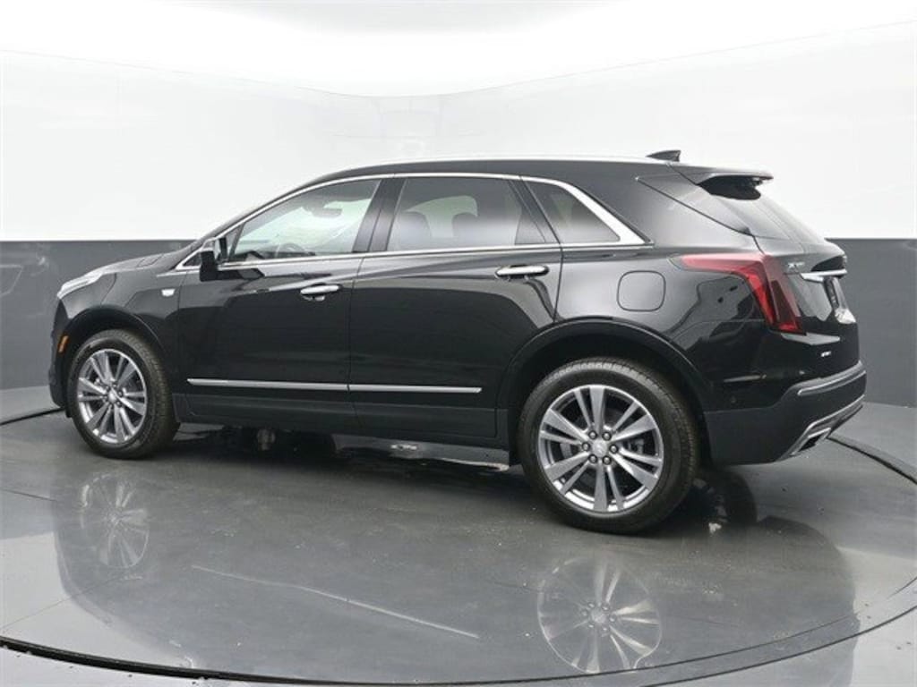 New 2025 CADILLAC XT5 Premium Luxury SUV