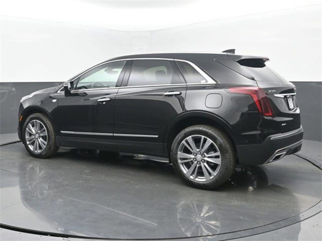 New 2026 CADILLAC XT5 Premium Luxury SUV