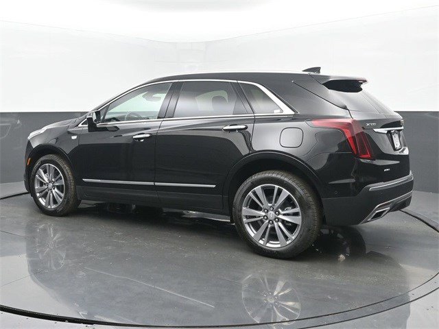 2026 Cadillac XT5 Premium Luxury photo 2