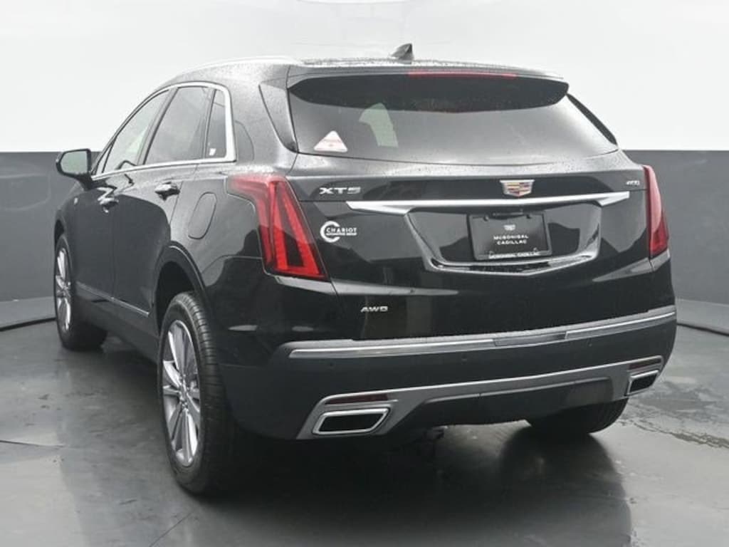 New 2026 CADILLAC XT5 Premium Luxury SUV
