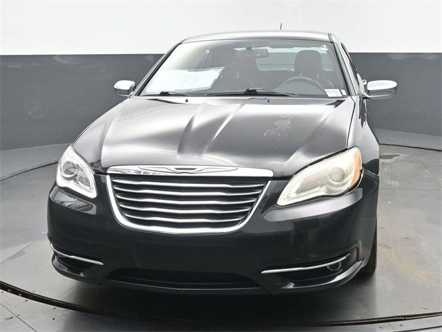 2013 Chrysler 200 Limited's photo