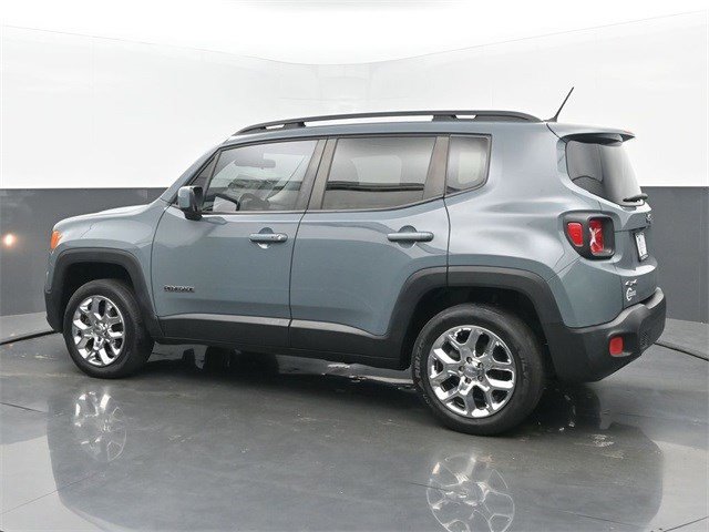 2017 Jeep Renegade Latitude photo 3