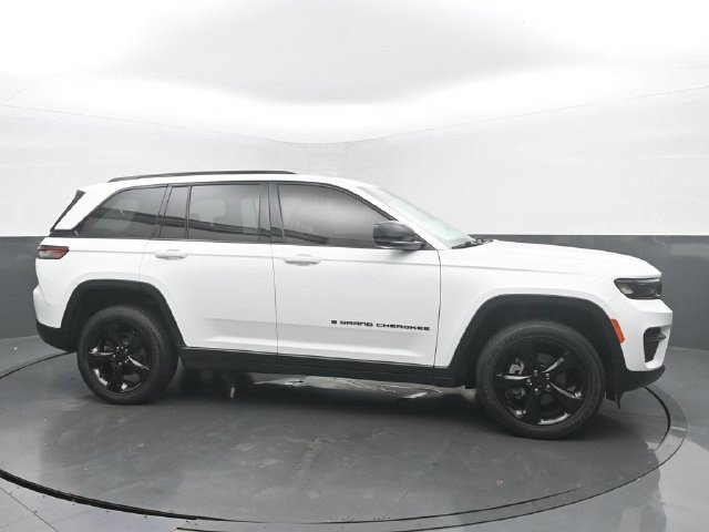 Used 2023 Jeep Grand Cherokee Altitude