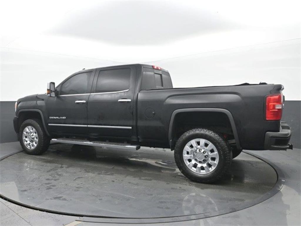 Used 2019 GMC Sierra 2500 HD Denali Truck