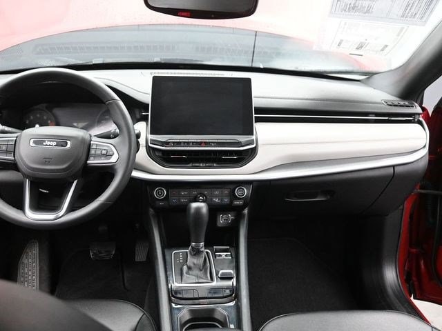2025 Jeep Compass Limited - Photo 24