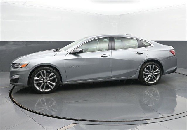 2024 Chevrolet Malibu Premier 2LT photo 2