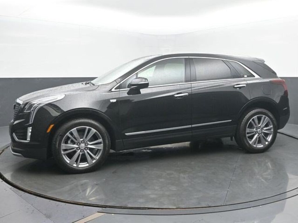 New 2026 CADILLAC XT5 Premium Luxury SUV