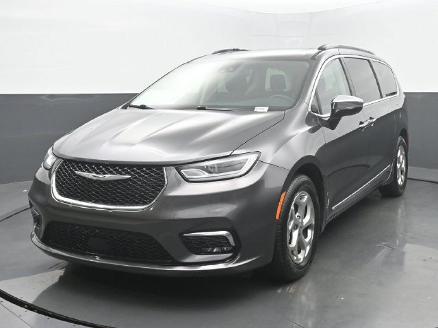 Used 2023 Chrysler Pacifica Limited