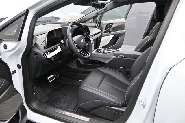 2026 Cadillac OPTIQ Sport - Photo 9