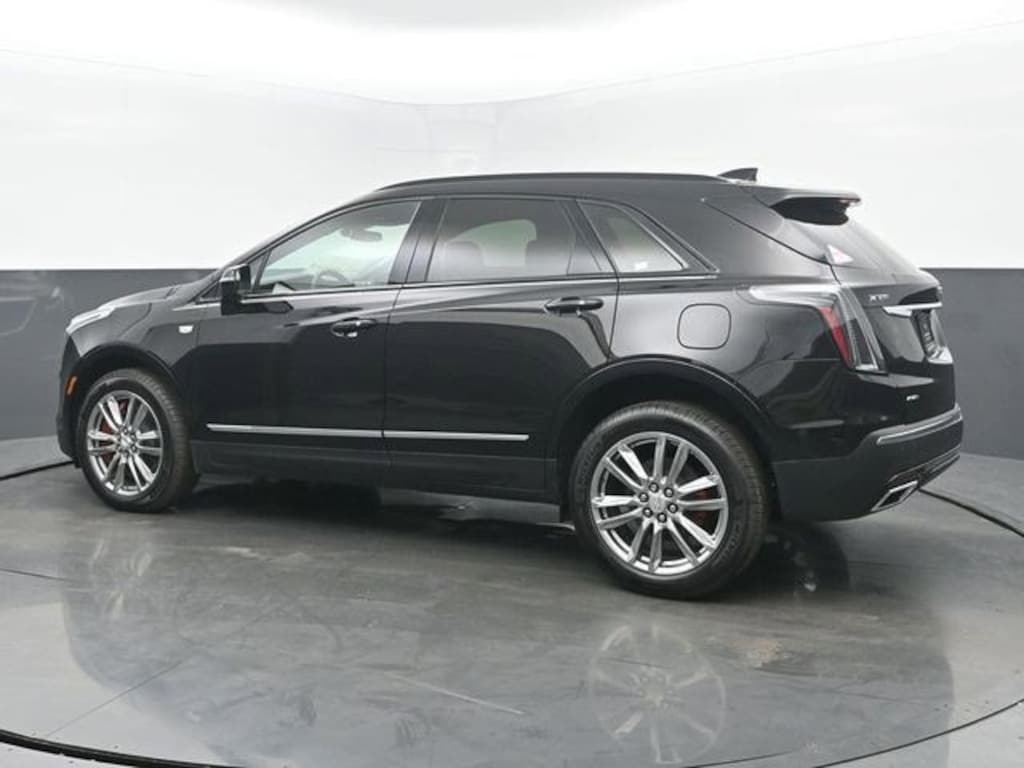 New 2025 CADILLAC XT5 Sport SUV