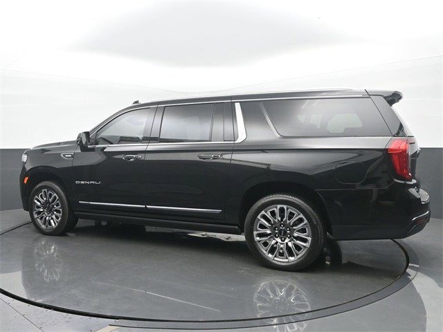 2024 Gmc Yukon XL Denali Ultimate photo 3