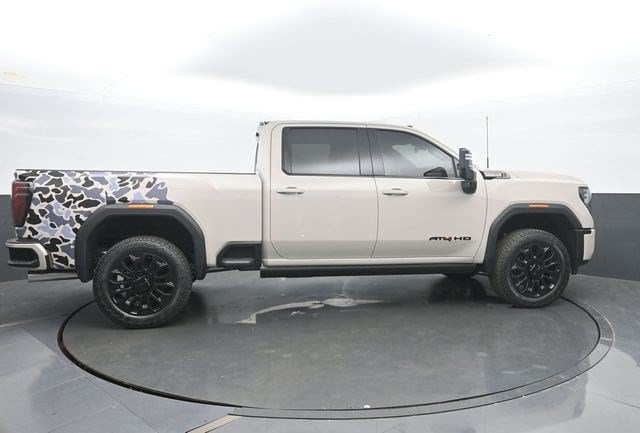 2026 GMC Sierra 2500HD AT4 - Photo 6