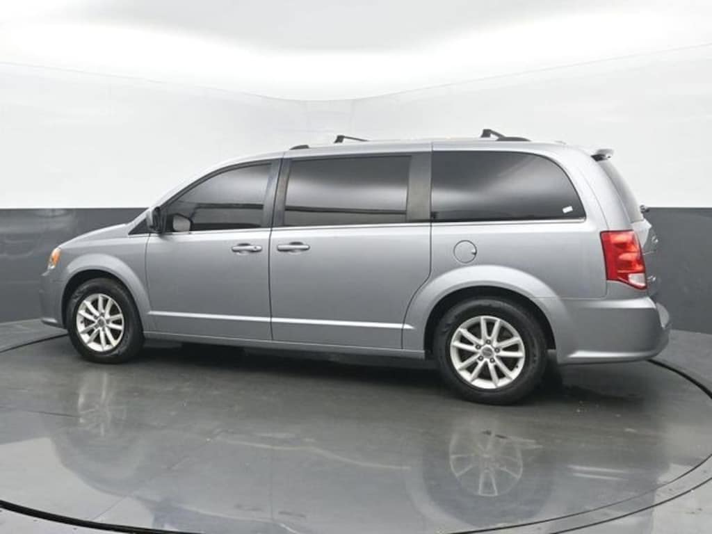 Used 2018 Dodge Grand Caravan SXT Van Passenger Van