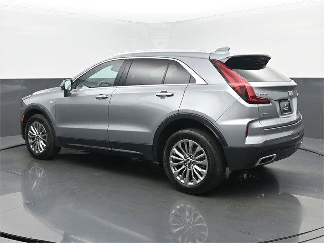 2024 Cadillac XT4 Premium Luxury photo 3