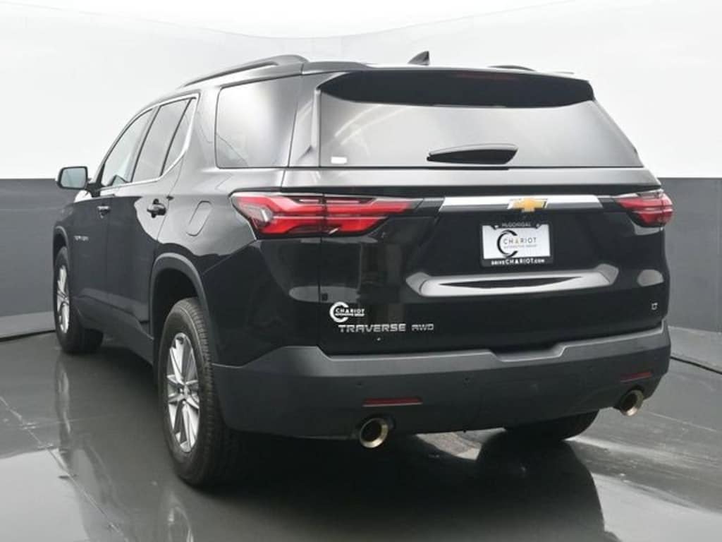 Used 2023 Chevrolet Traverse LT Cloth SUV