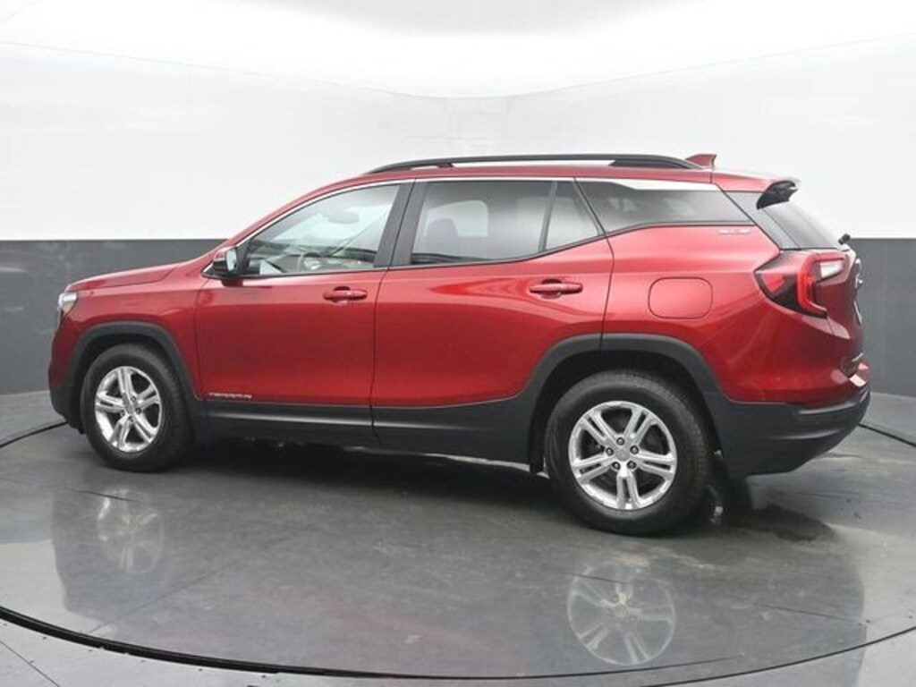Used 2022 GMC Terrain SLE SUV