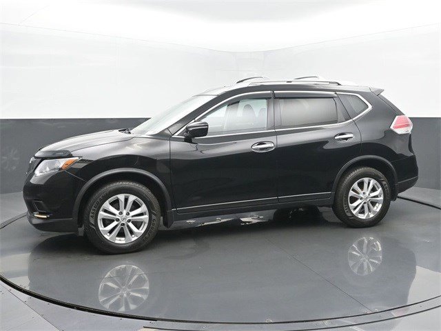 2015 Nissan Rogue SV photo 2