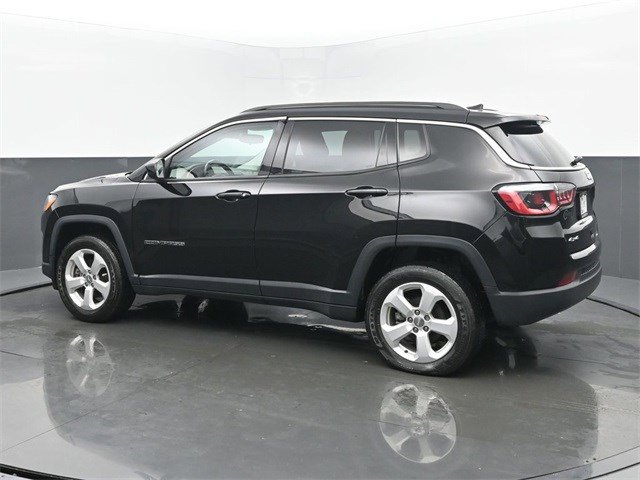 2020 Jeep Compass Latitude photo 3