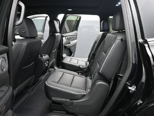 2026 Buick Enclave Avenir - Photo 13