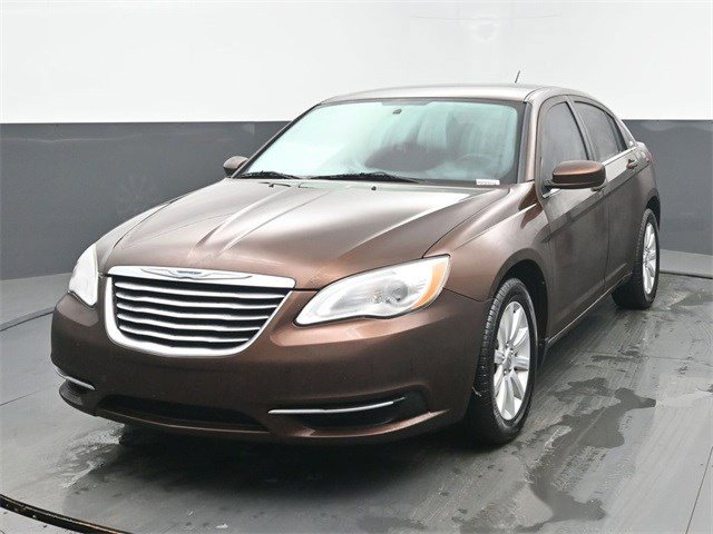 2012 Chrysler 200 Touring's photo