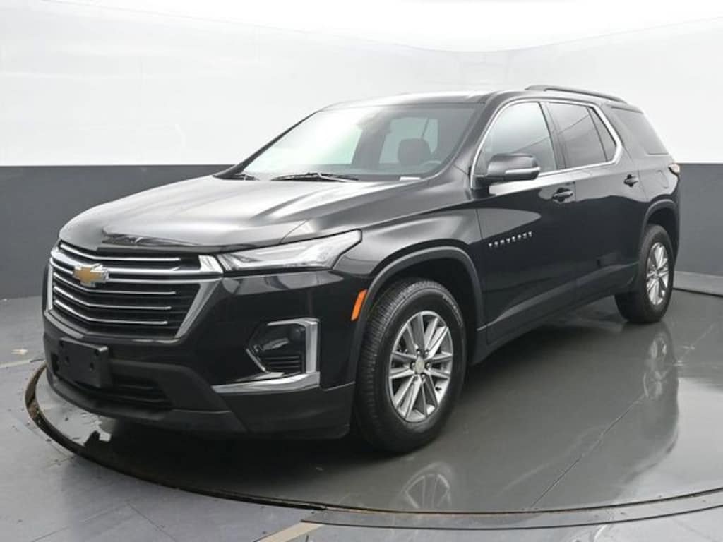 Used 2023 Chevrolet Traverse LT Cloth SUV