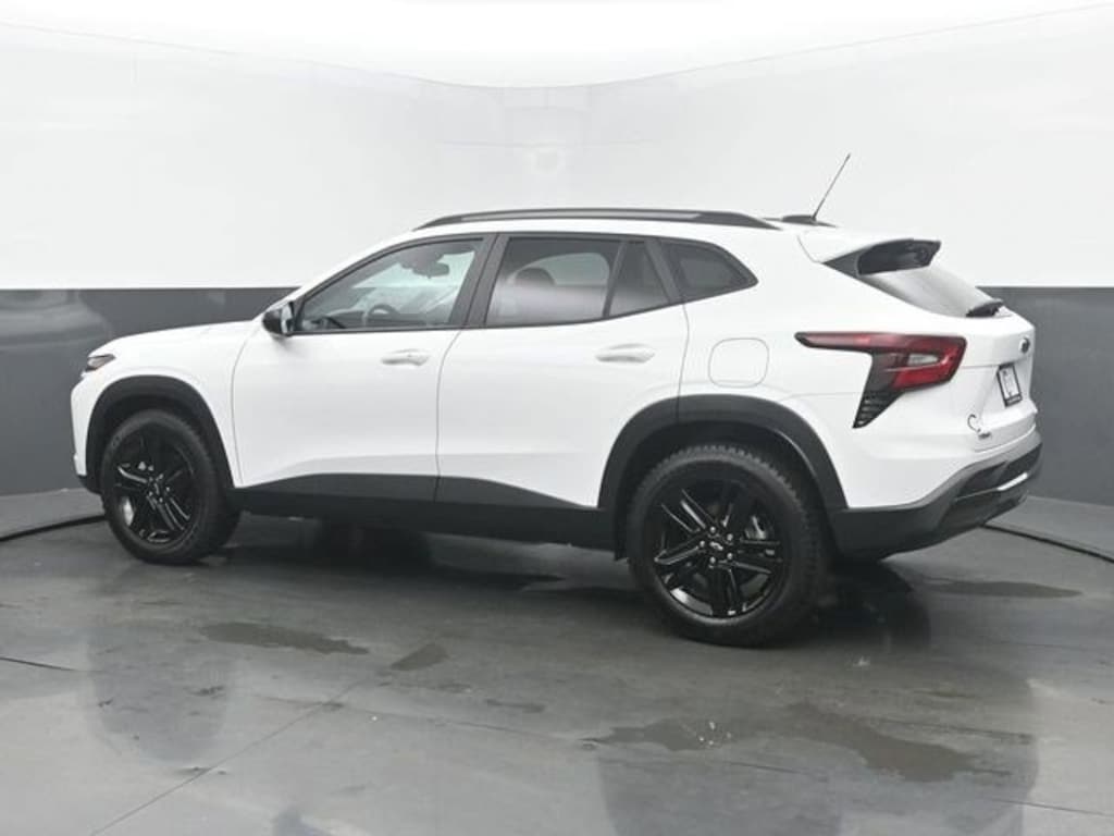 Certified 2025 Chevrolet Trax Activ SUV