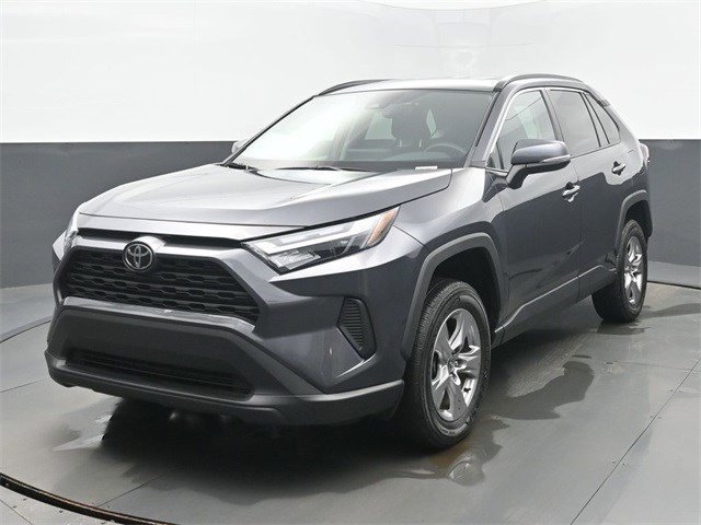 2023 Toyota RAV4 XLE's photo