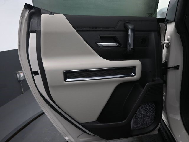 2026 GMC HUMMER EV 2X - Photo 14