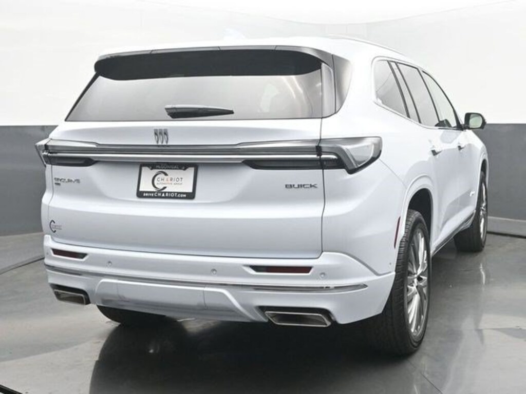 New 2026 Buick Enclave Avenir SUV
