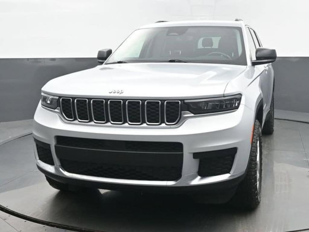 Used 2022 Jeep Grand Cherokee L Laredo SUV
