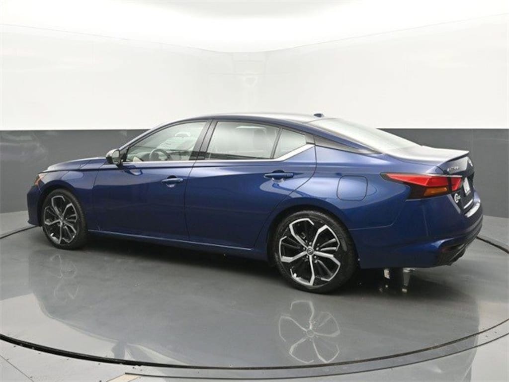 Used 2023 Nissan Altima 2.5 SR Sedan