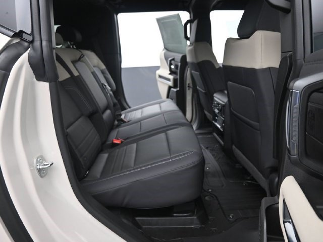 2026 GMC HUMMER EV 2X - Photo 15