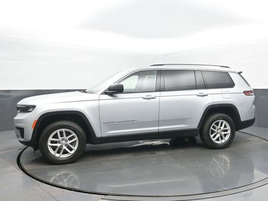 Used 2022 Jeep Grand Cherokee L Laredo SUV