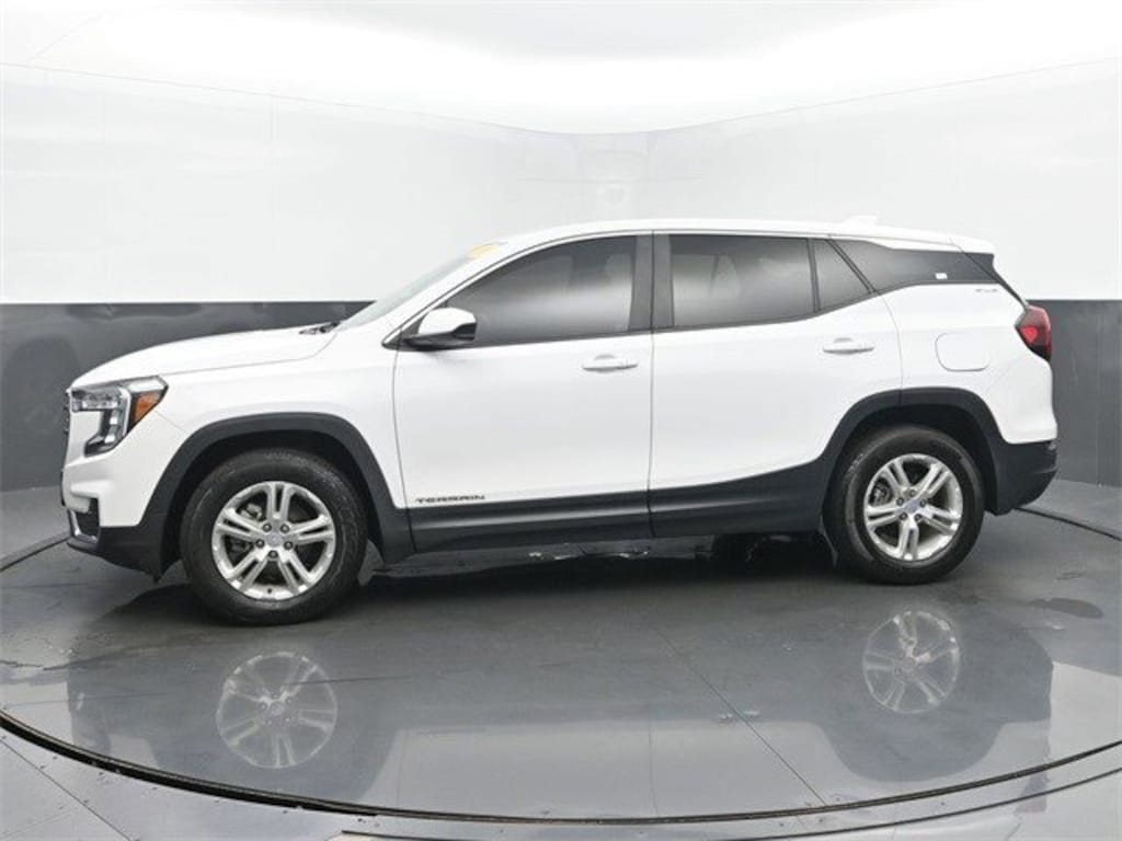 Used 2023 GMC Terrain SLE SUV