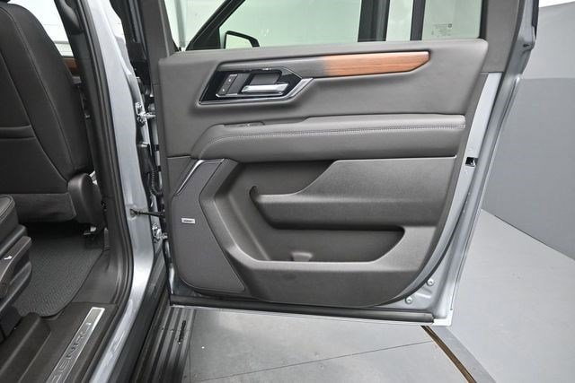 2026 GMC Yukon XL Denali - Photo 18