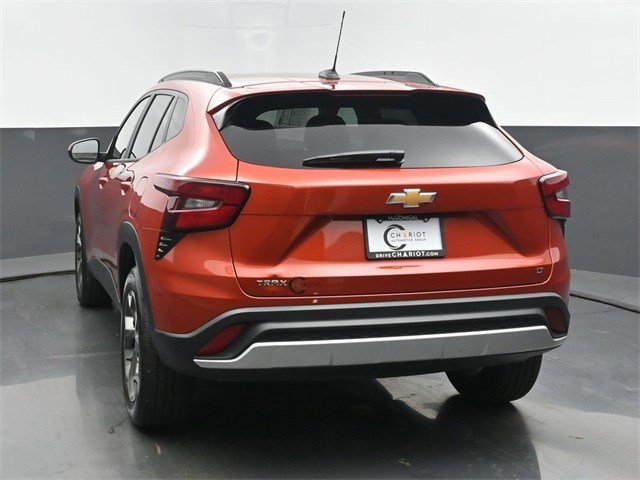 2024 Chevrolet Trax LT photo 4