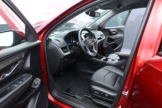 2024 GMC Terrain SLT - Photo 9