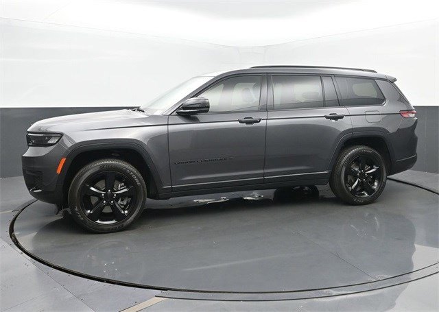 2023 Jeep Grand Cherokee Altitude photo 2