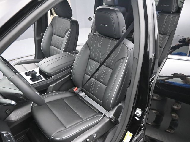 2026 Buick Enclave Avenir - Photo 11