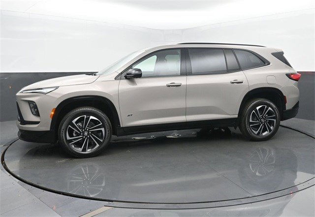 2026 Buick Enclave Sport Touring photo 2