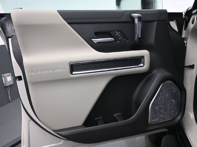 2026 GMC HUMMER EV 2X - Photo 12