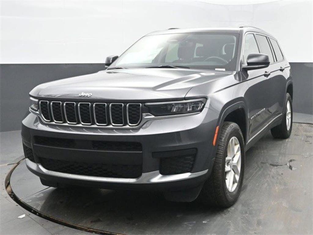 Used 2022 Jeep Grand Cherokee L Laredo SUV