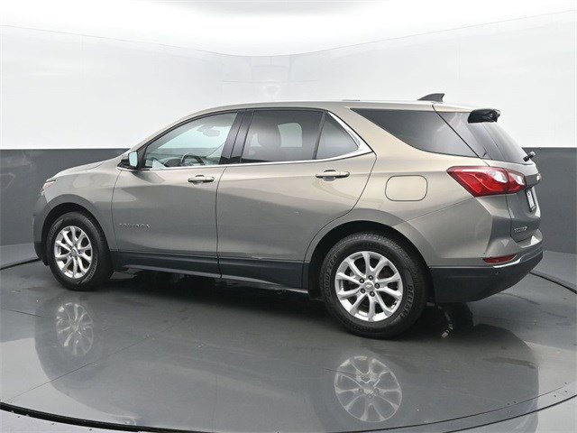 2018 Chevrolet Equinox LT photo 3