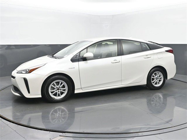 2019 Toyota Prius L Eco photo 2