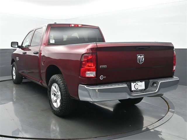 2022 Ram 1500 Classic SLT photo 4