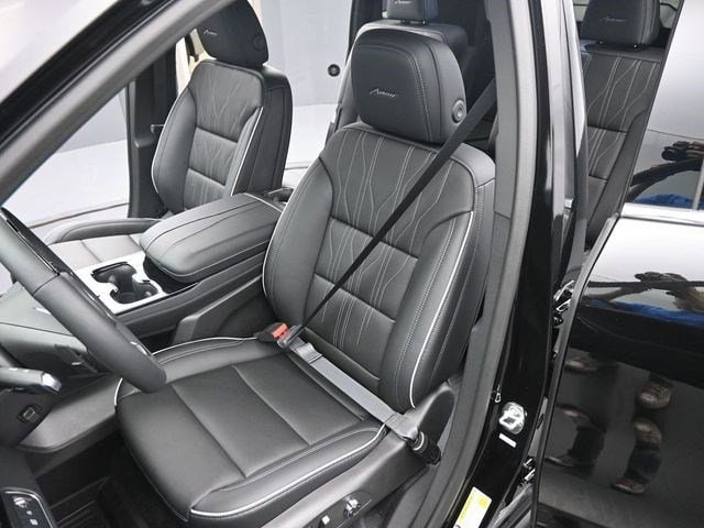 2026 Buick Enclave Avenir - Photo 11